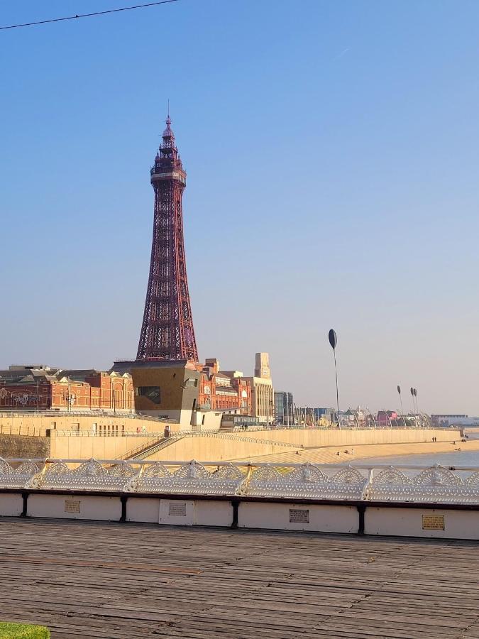 The Clevedon Bed & Breakfast Blackpool Eksteriør bilde