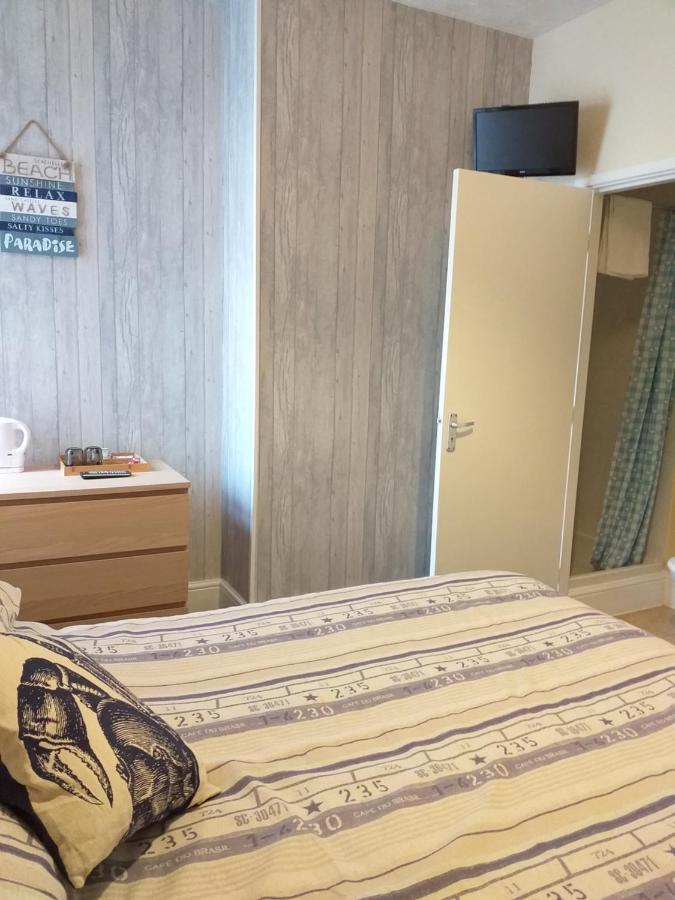 The Clevedon Bed & Breakfast Blackpool Eksteriør bilde