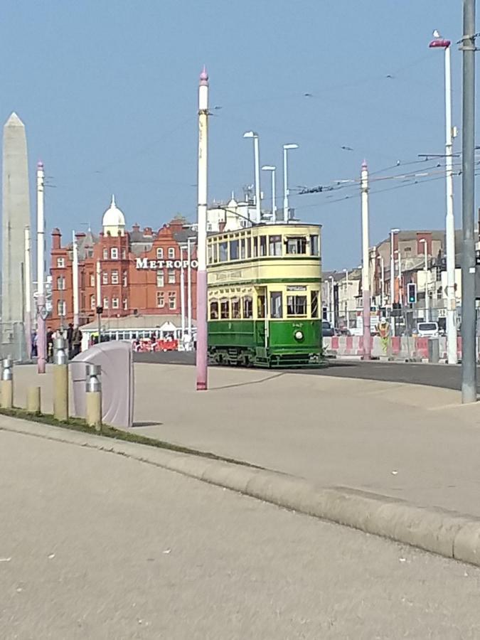 The Clevedon Bed & Breakfast Blackpool Eksteriør bilde